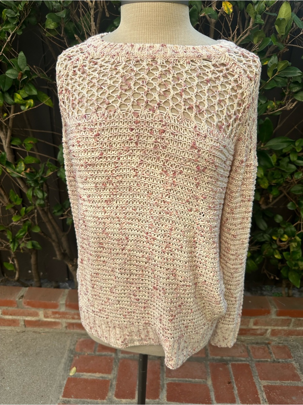 torrid Cream and Pink Speckled Open-Stitch Crew Sweater large/10